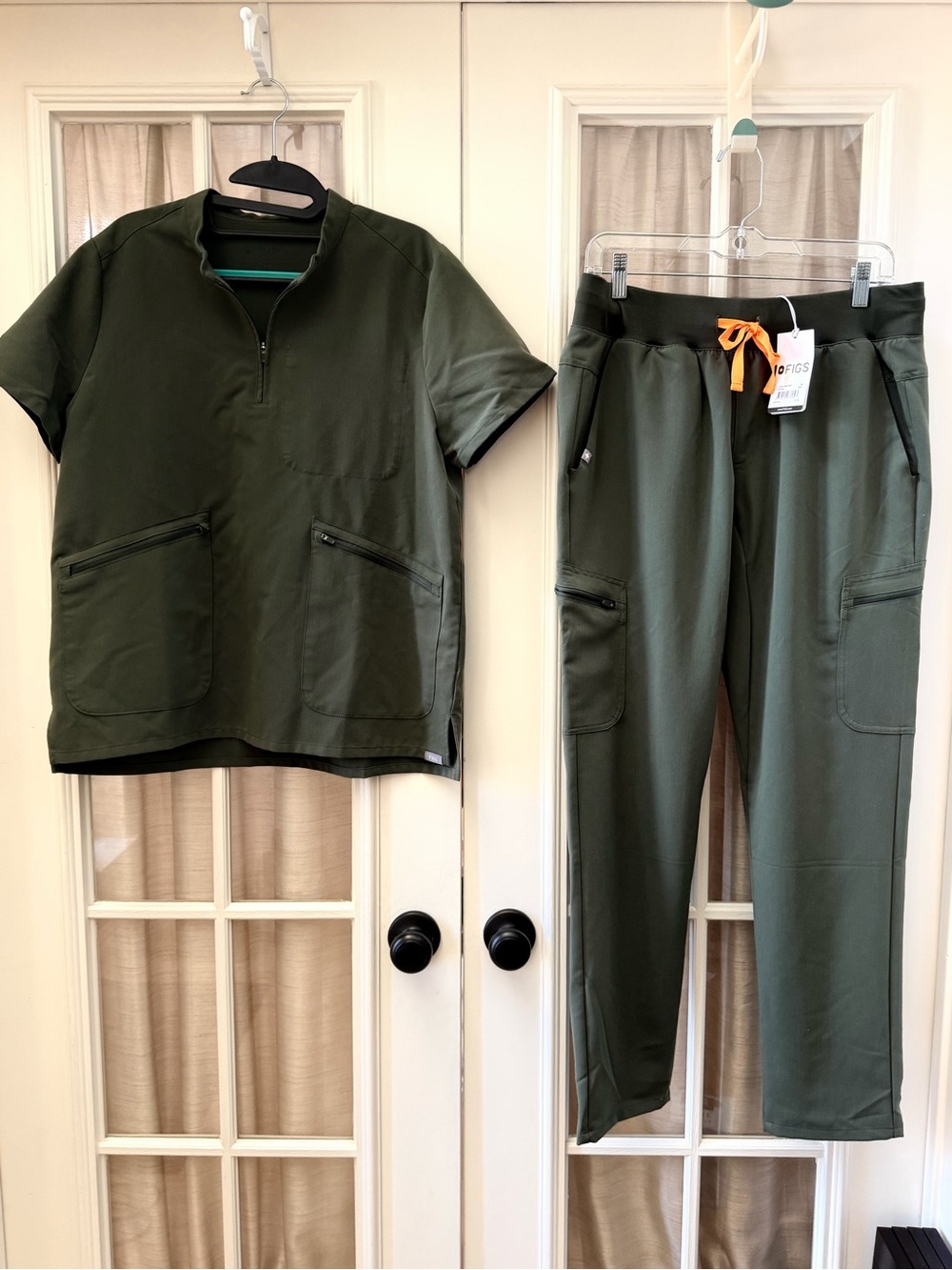 Medium Figs Women’s Moss/Olive Green Nata Zip Henley Kauro Cargo Pants